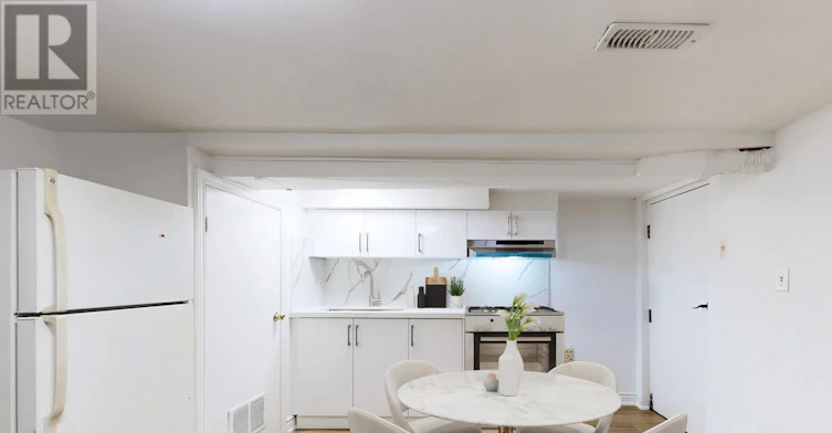 BSMT-102 Bowie Avenue, Toronto, ON, M6E 2P7 - 3