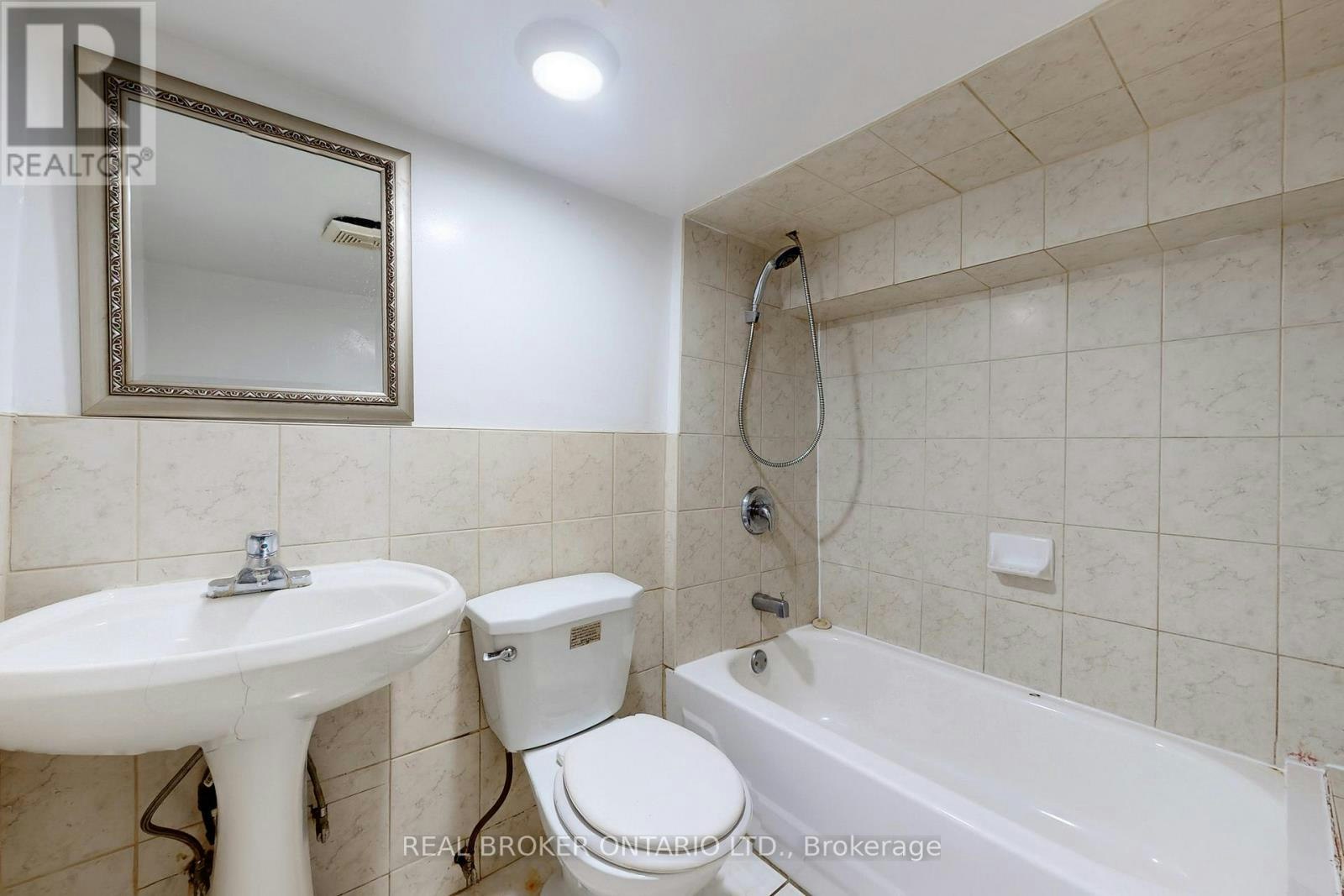 BSMT-102 Bowie Avenue, Toronto, ON, M6E 2P7 - 10