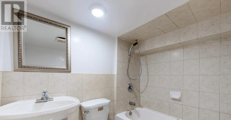 BSMT-102 Bowie Avenue, Toronto, ON, M6E 2P7 - 10
