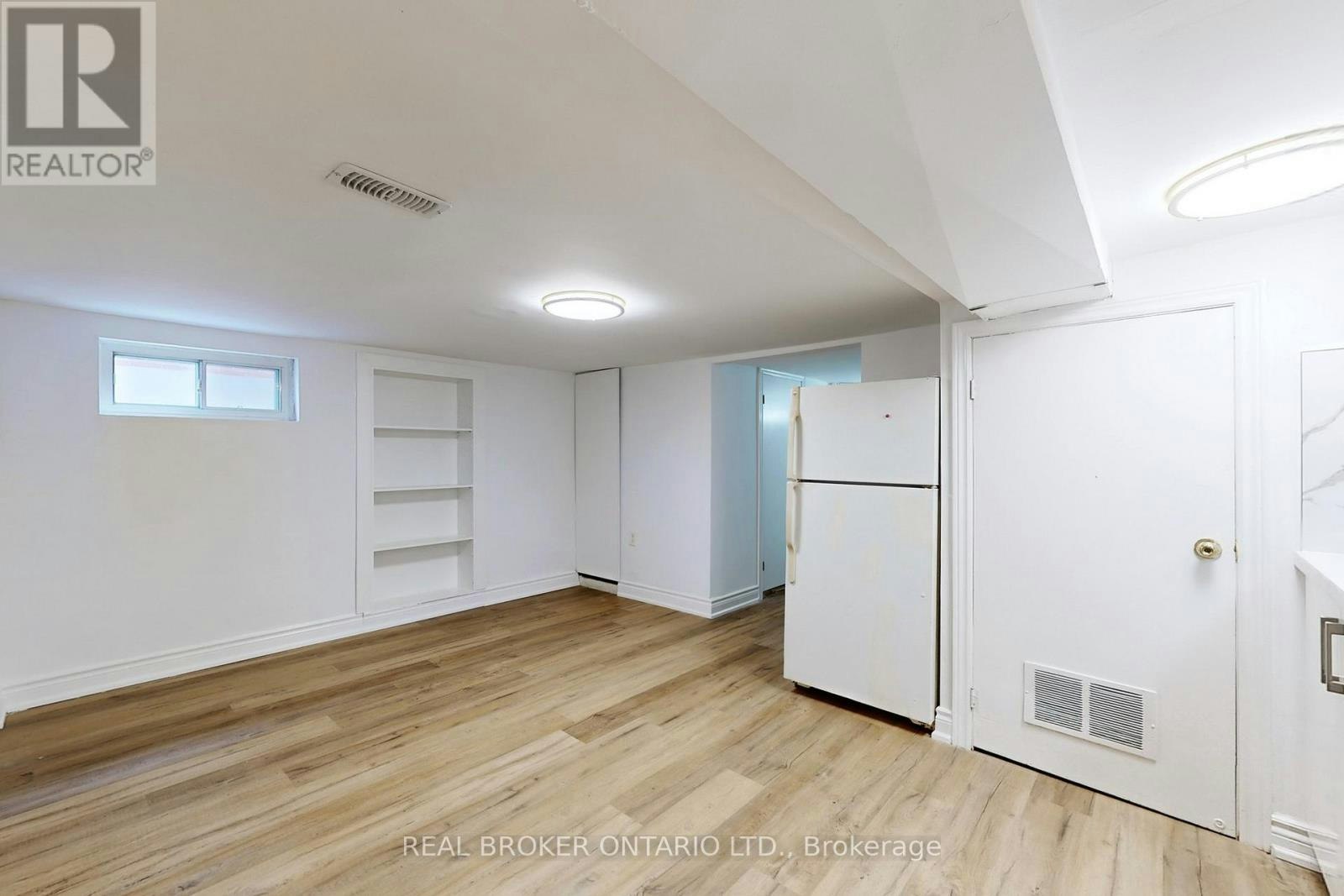 BSMT-102 Bowie Avenue, Toronto, ON, M6E 2P7 - 5