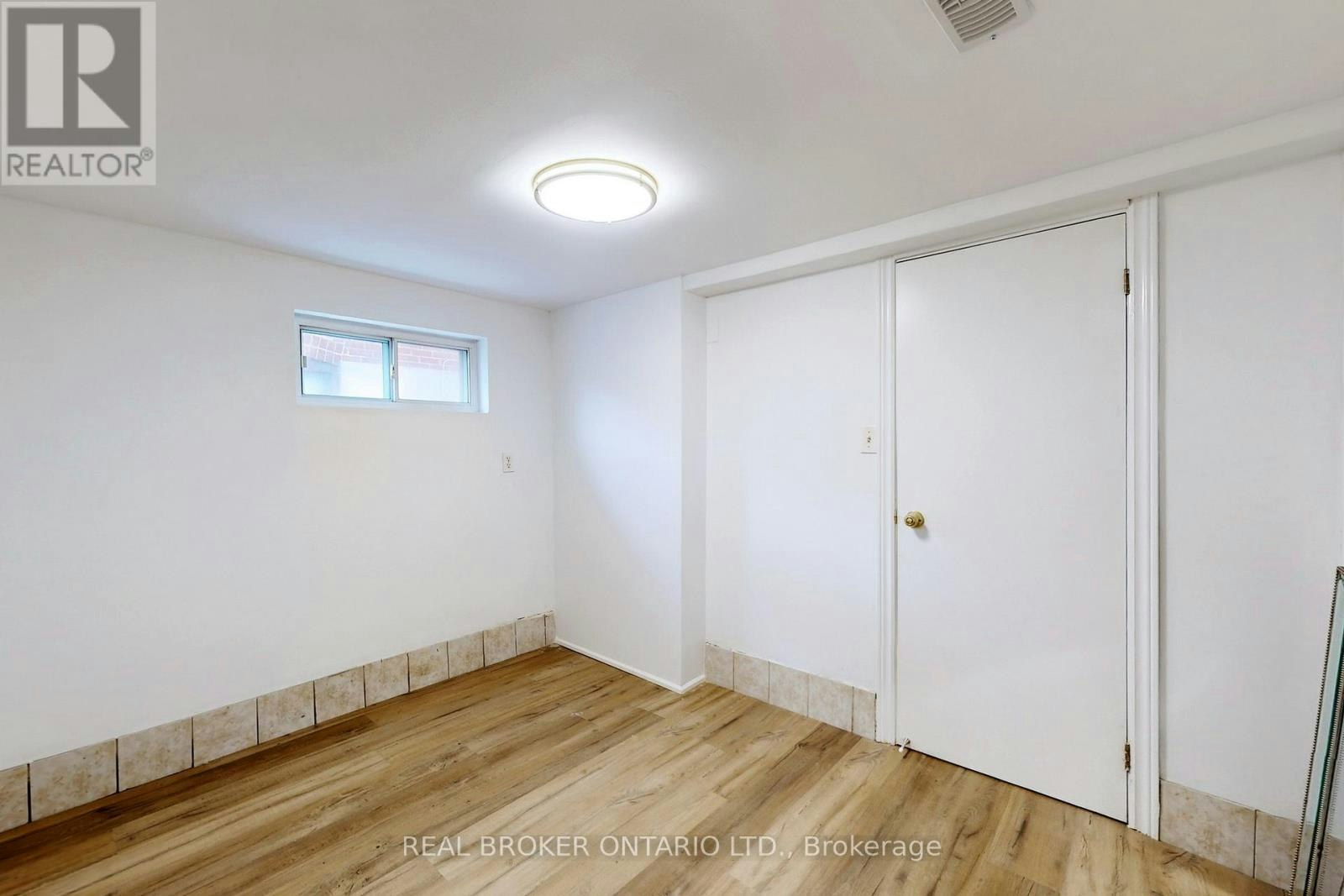 BSMT-102 Bowie Avenue, Toronto, ON, M6E 2P7 - 9