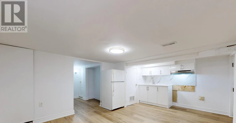 BSMT-102 Bowie Avenue, Toronto, ON, M6E 2P7 - 2