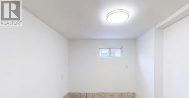 BSMT-102 Bowie Avenue, Toronto, ON, M6E 2P7 - 8