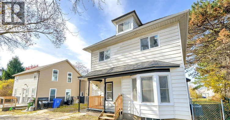 UPPER-3076 Sandwich, Windsor, ON, N9C 1A4 - 2