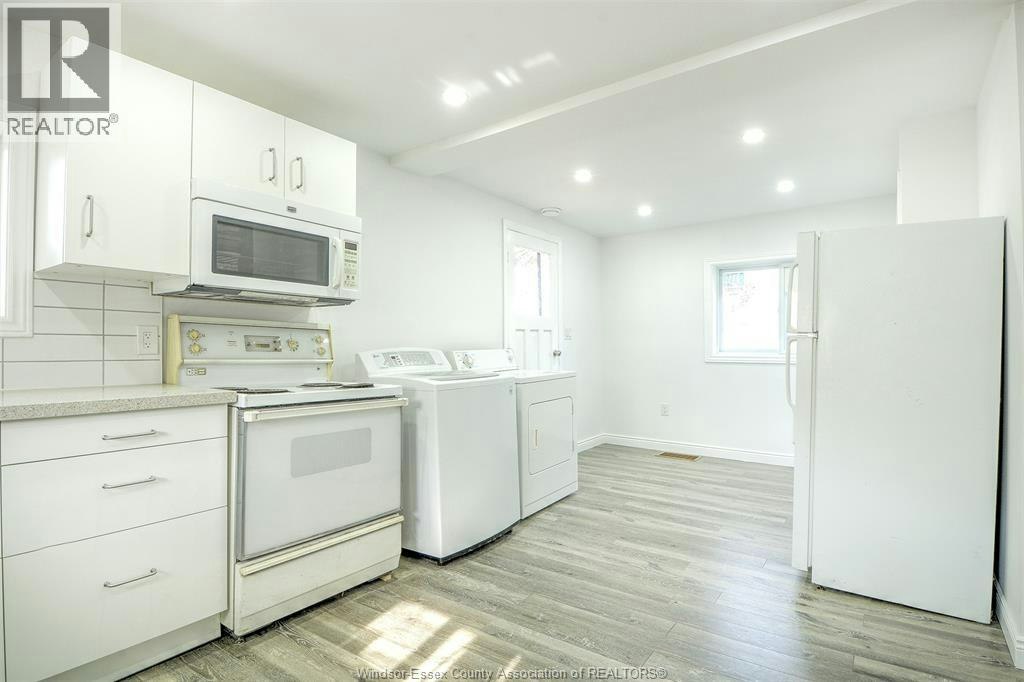 UPPER-3076 Sandwich, Windsor, ON, N9C 1A4 - 13