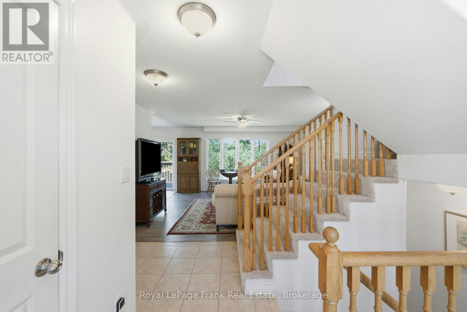 26 Fallingbrook Crescent, Kawartha Lakes, ON, K9V 0B3 - 6
