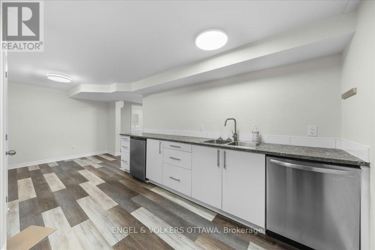 B-616 Browning Avenue, Ottawa, ON, K1G 0T9 - 12