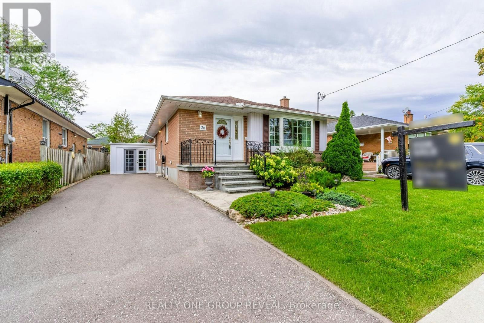 20 Basildon Crescent, Toronto, ON, M1M 3E2