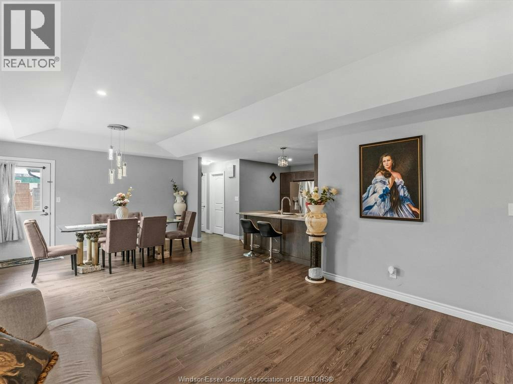 3137 Viola Crescent, Windsor, ON, N8N 0A1 - 4