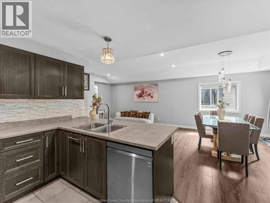 3137 Viola Crescent, Windsor, ON, N8N 0A1 - 8