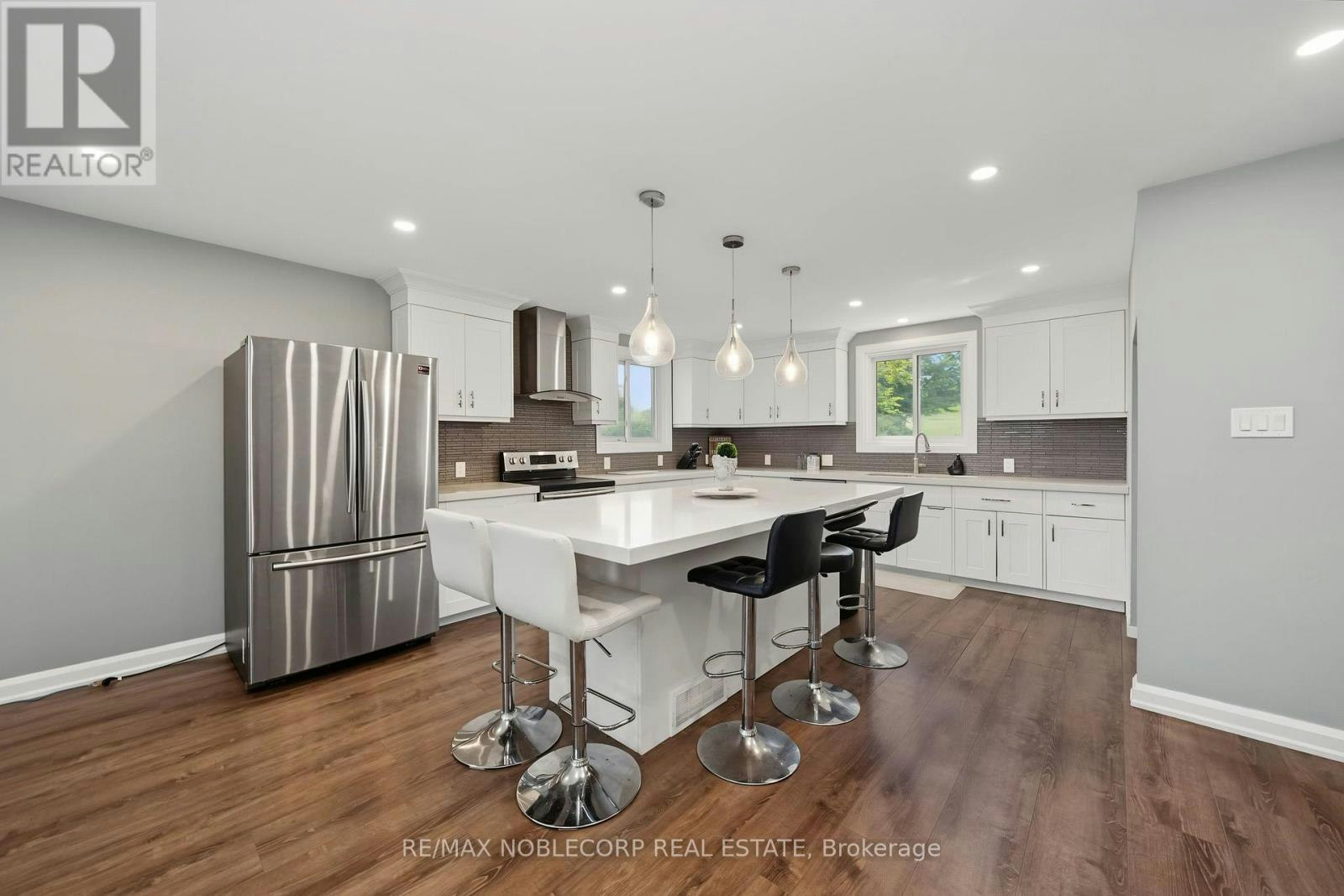 166 Collings Avenue, Bradford West Gwillimbury, ON, L3Z 1W1 - 7