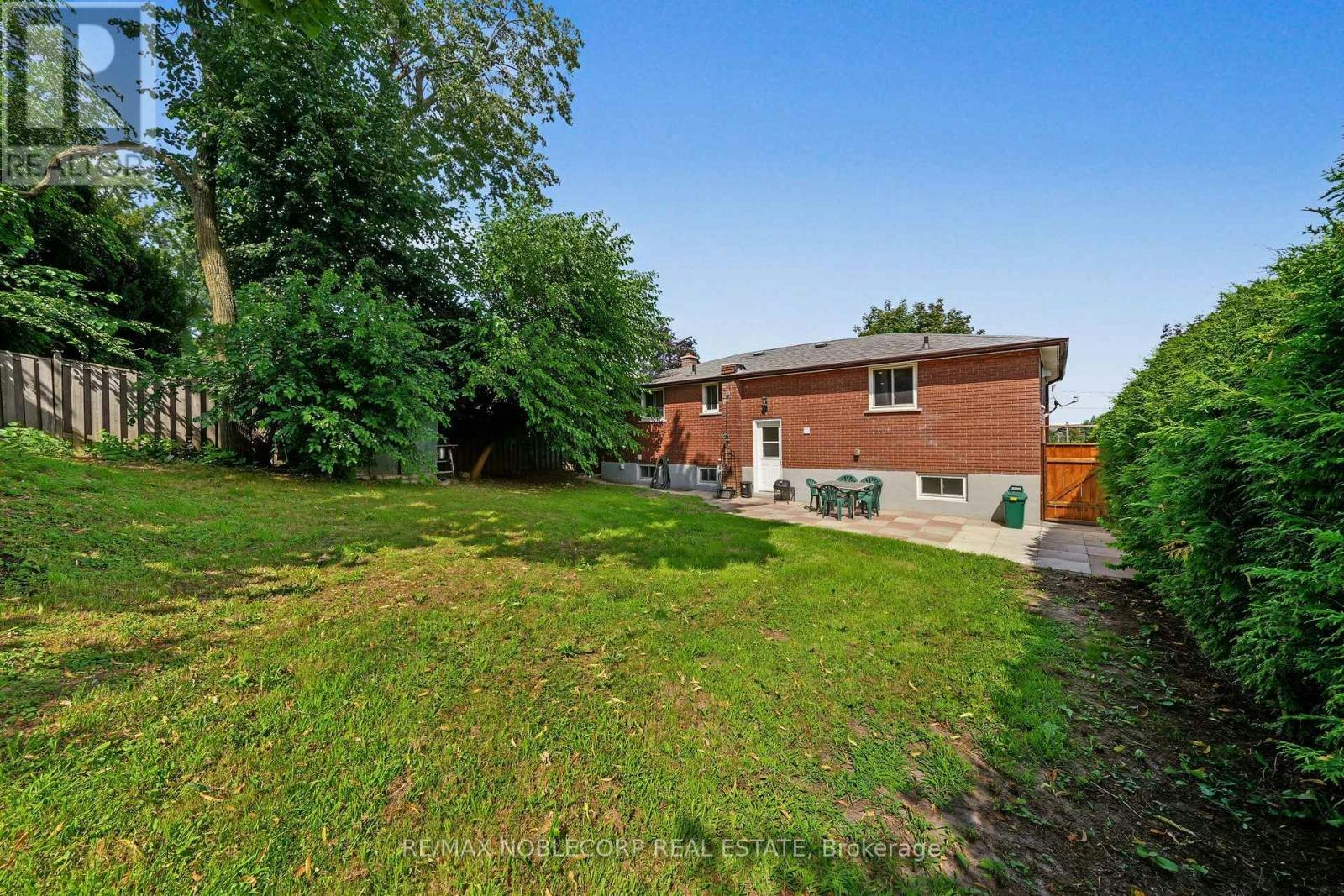 166 Collings Avenue, Bradford West Gwillimbury, ON, L3Z 1W1 - 20