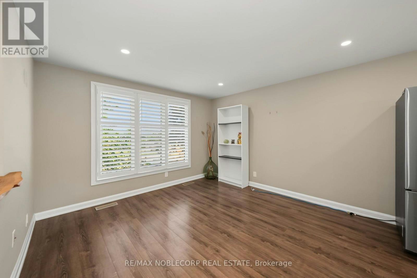 166 Collings Avenue, Bradford West Gwillimbury, ON, L3Z 1W1 - 8