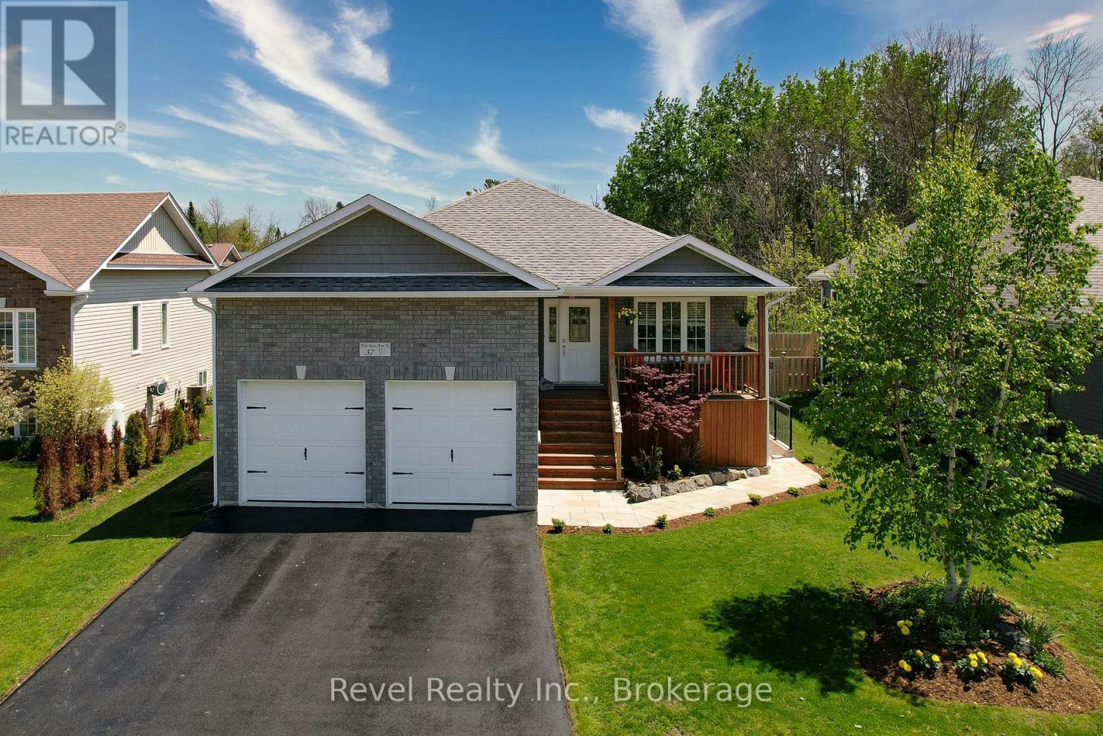 37 Marilyn Avenue N, Wasaga Beach, ON, L9Z 2Y5