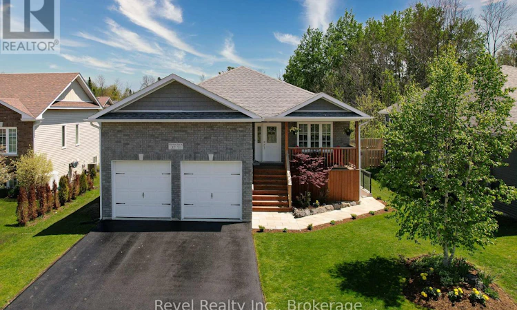 37 Marilyn Avenue N