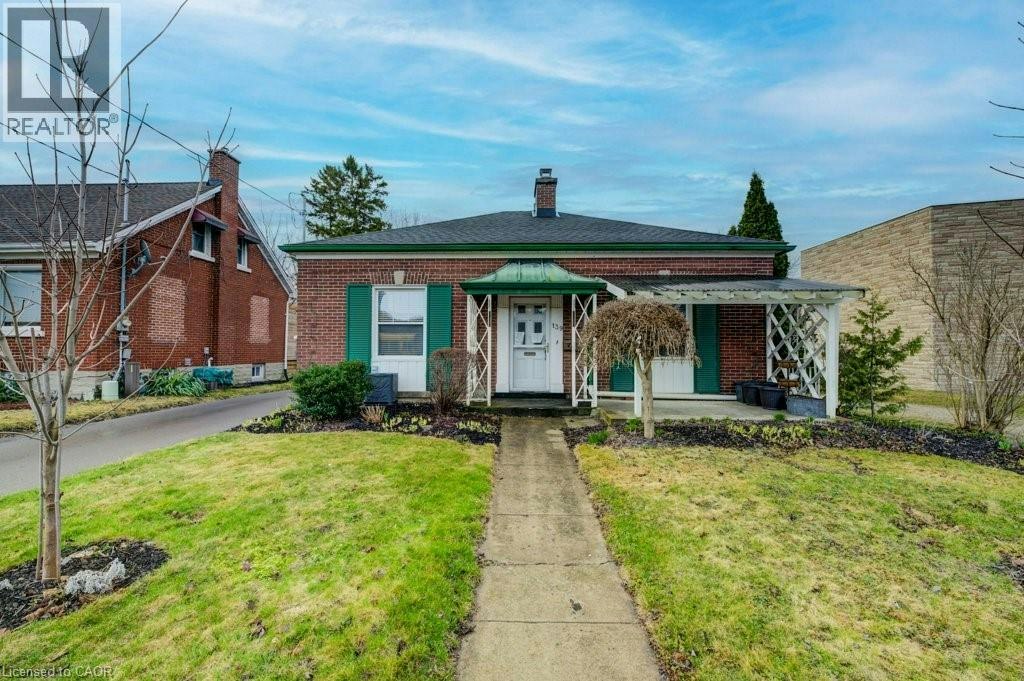 139 Stirling Avenue S, Kitchener, ON, N2G 3N8