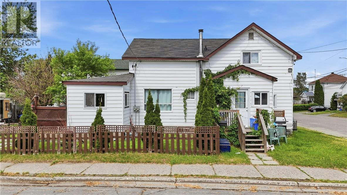 435 Clinton Avenue, Greater Sudbury, ON, P3B 2S2
