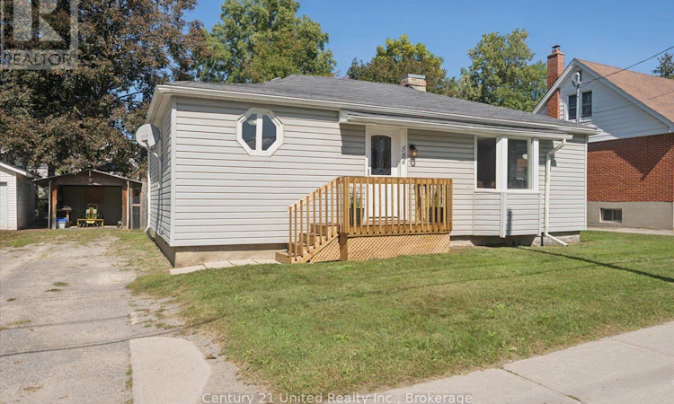584 Wolfe Street