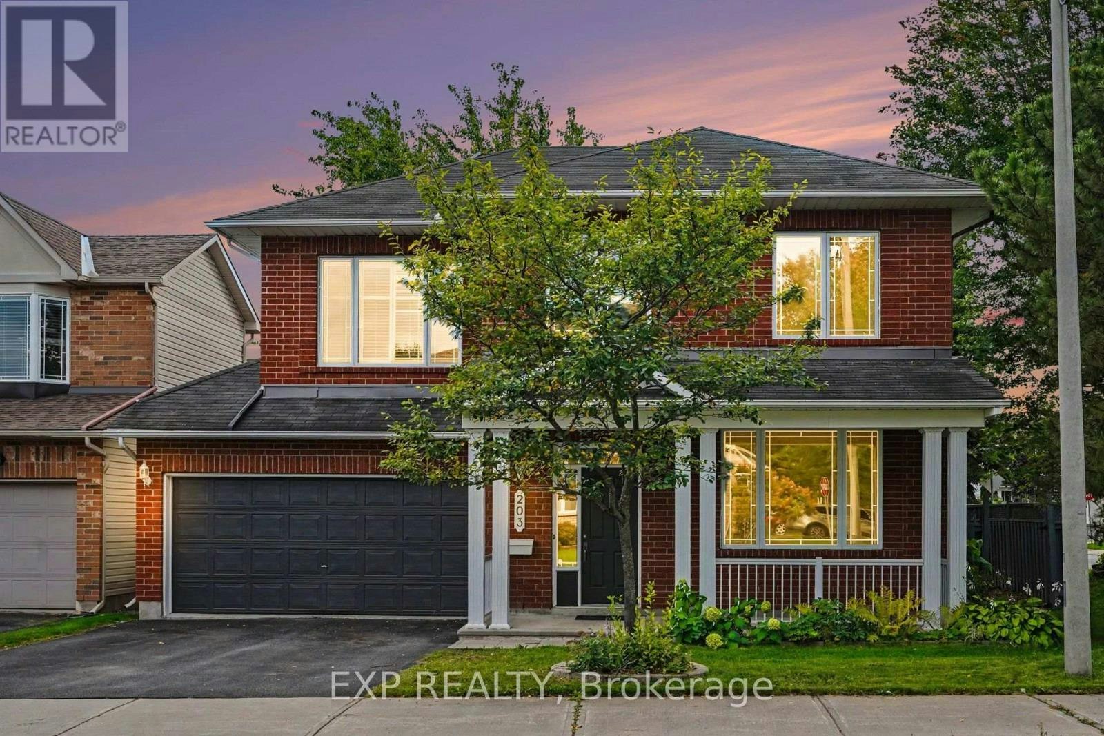 203 Harbour View Street, Ottawa, ON, K2G 7B2