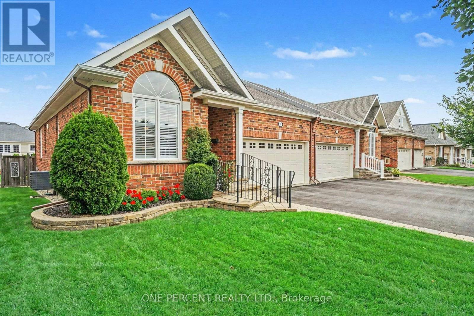 214 Cairnsmore Circle, Ottawa, ON, K2J 0G4