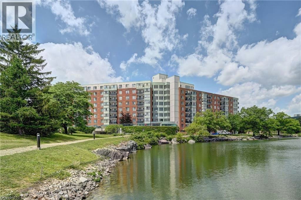 305-30 Blue Springs Drive, Waterloo, ON, N2J 4T2