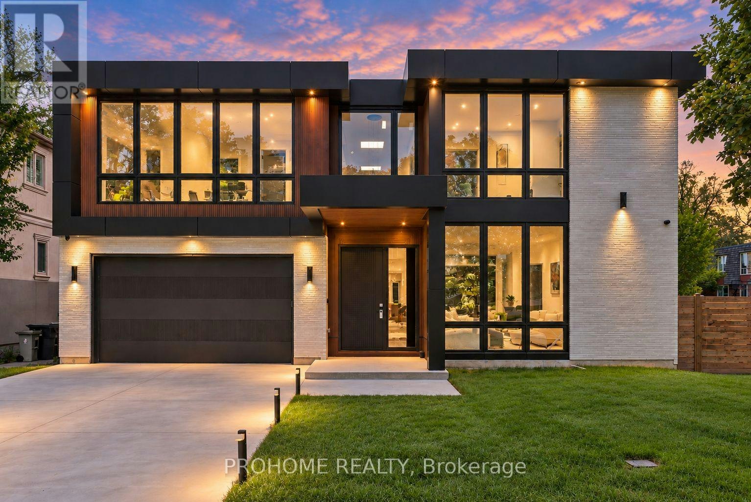 15 Aldershot Crescent, Toronto, ON, M2P 1L7
