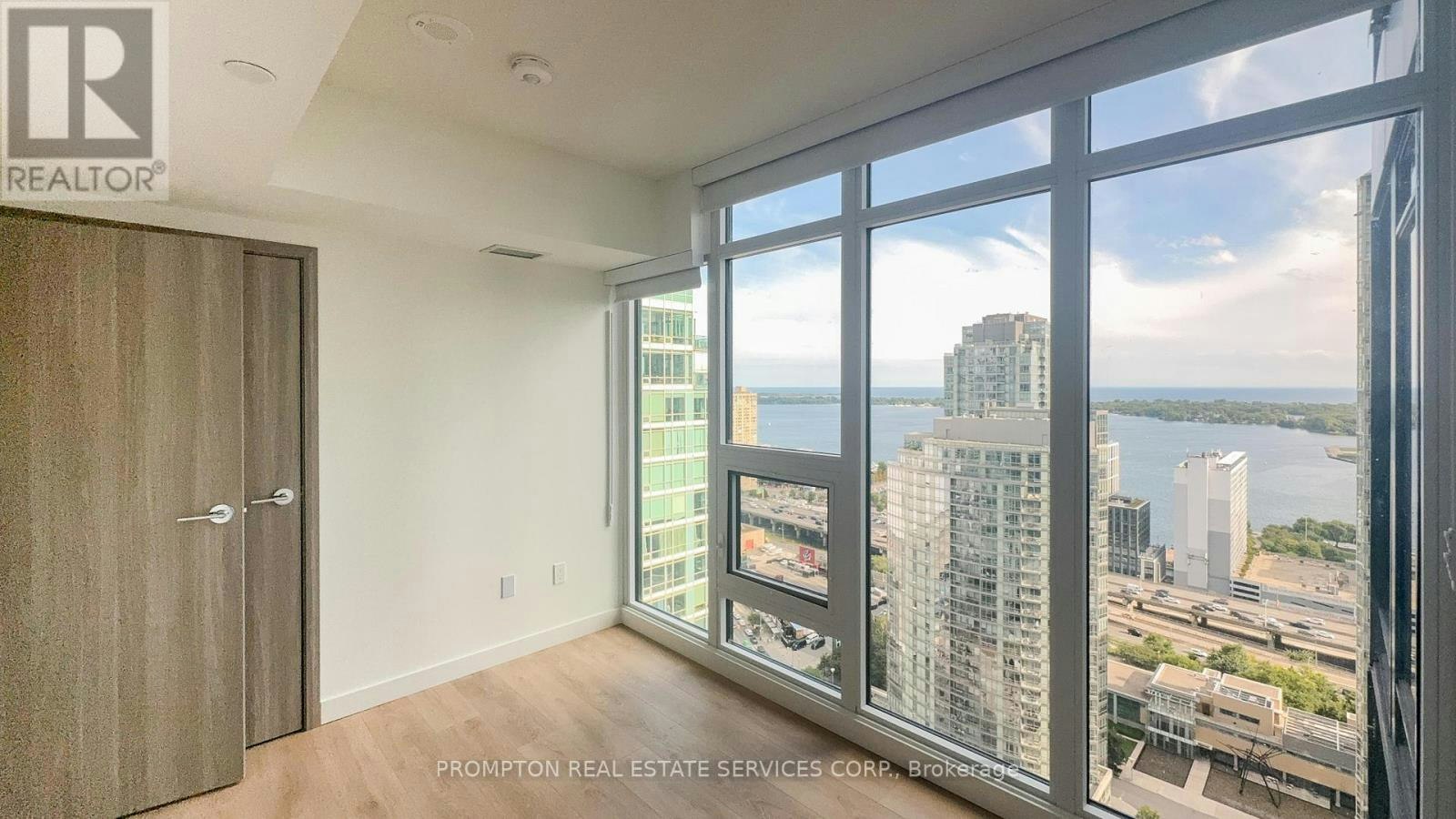 3205-1 Concord Cityplace Way, Toronto, ON, M5V 0X3 - 5