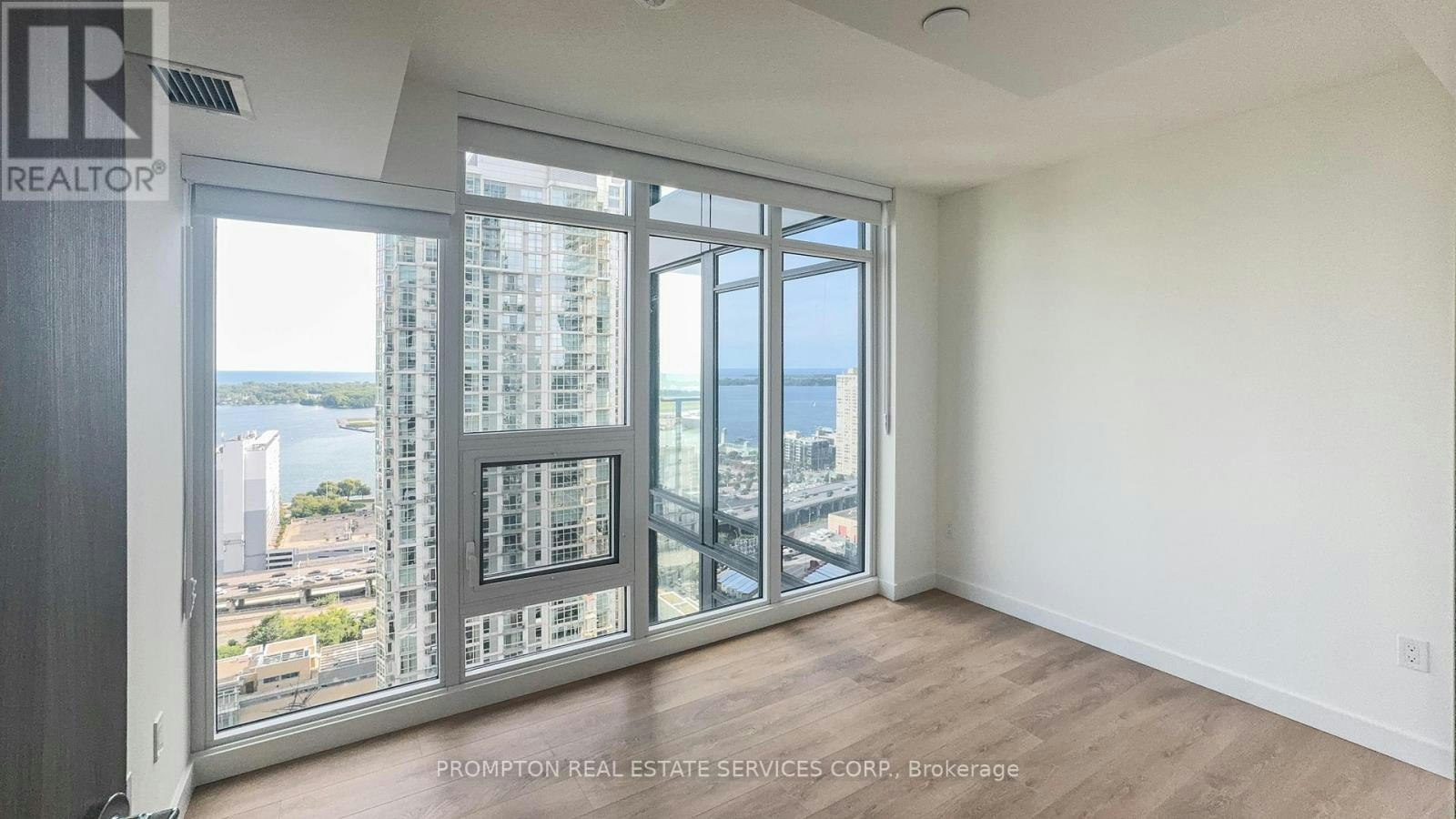 3205-1 Concord Cityplace Way, Toronto, ON, M5V 0X3 - 6