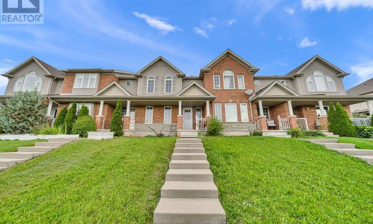 529 Victoria Road N