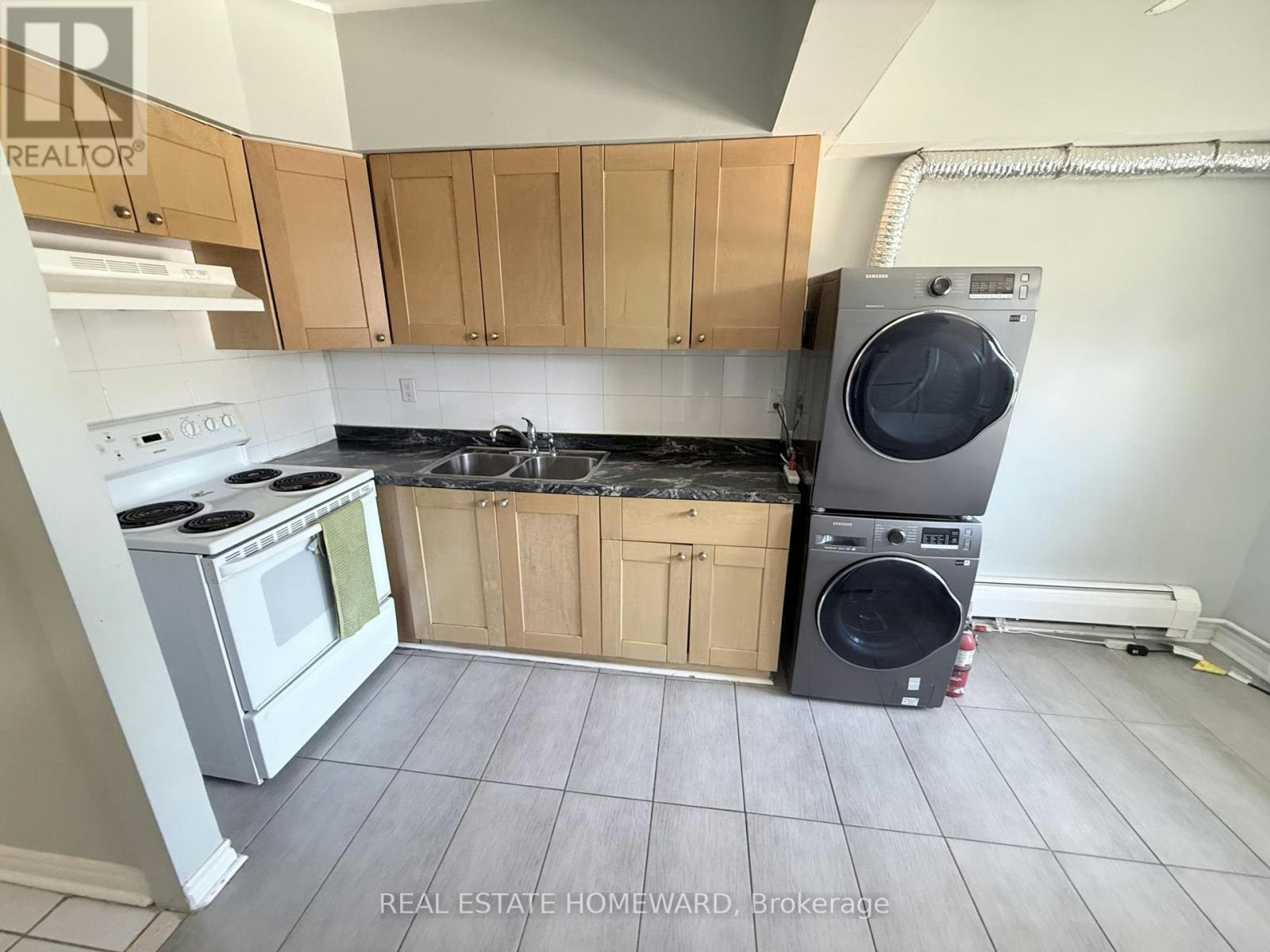 2-611 Danforth Avenue, Toronto, ON, M4K 1R2 - 2