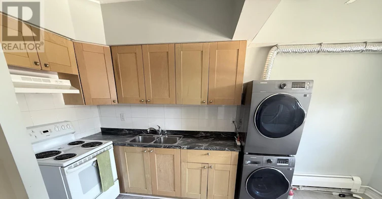 2-611 Danforth Avenue, Toronto, ON, M4K 1R2 - 2