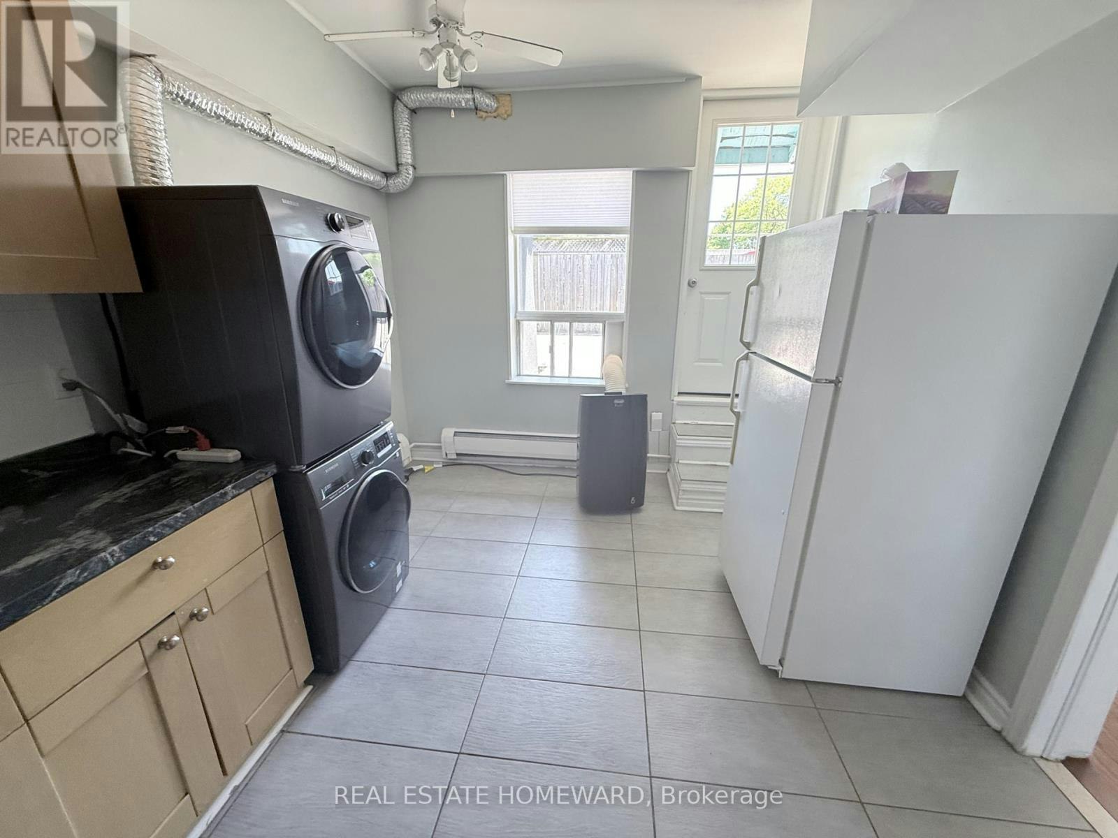 2-611 Danforth Avenue, Toronto, ON, M4K 1R2 - 8