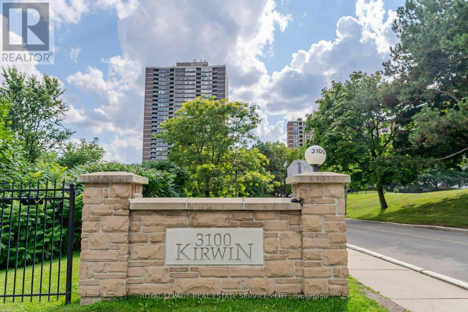 708-3100 Kirwin Avenue, Mississauga, ON, L5A 3S6