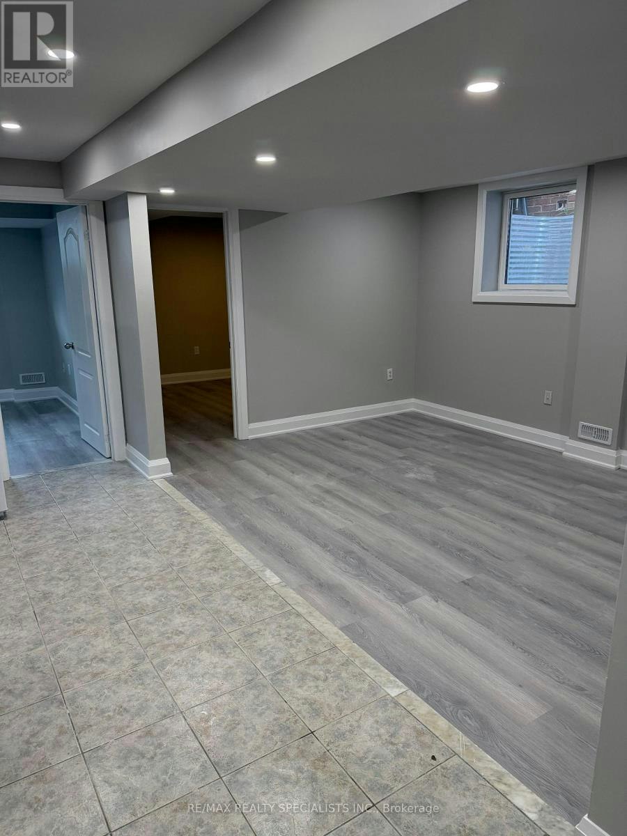 19 Mannel (Basement Crescent, Brampton, ON, L6Y 5E2 - 4