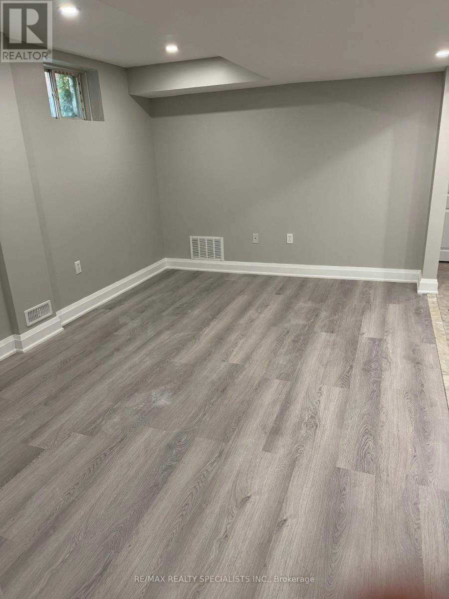 19 Mannel (Basement Crescent, Brampton, ON, L6Y 5E2 - 6