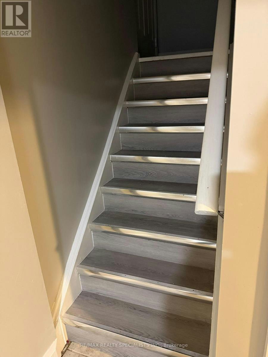 19 Mannel (Basement Crescent, Brampton, ON, L6Y 5E2 - 2