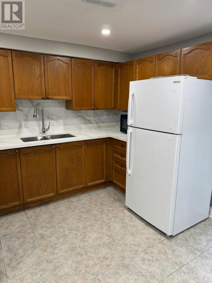 19 Mannel (Basement Crescent, Brampton, ON, L6Y 5E2 - 10