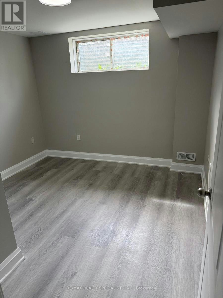 19 Mannel (Basement Crescent, Brampton, ON, L6Y 5E2 - 9