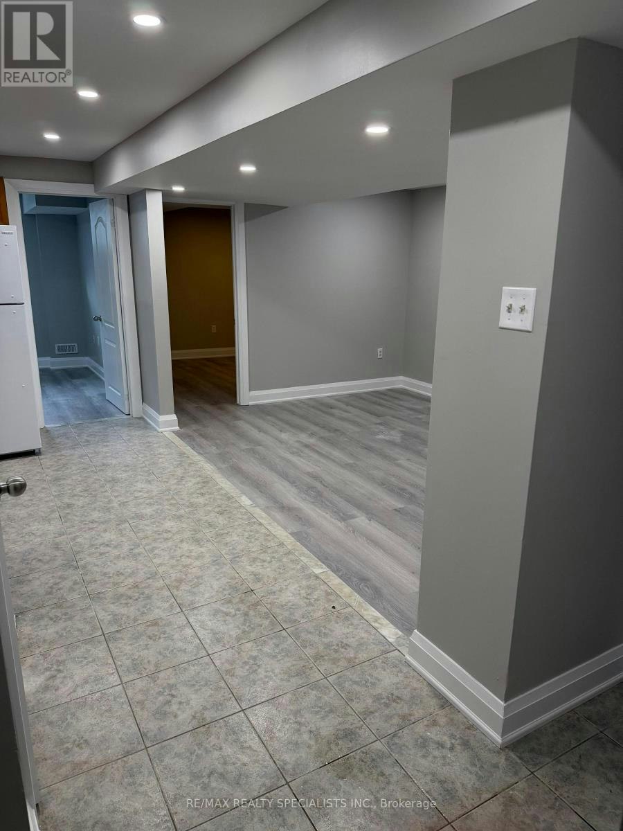 19 Mannel (Basement Crescent, Brampton, ON, L6Y 5E2 - 5