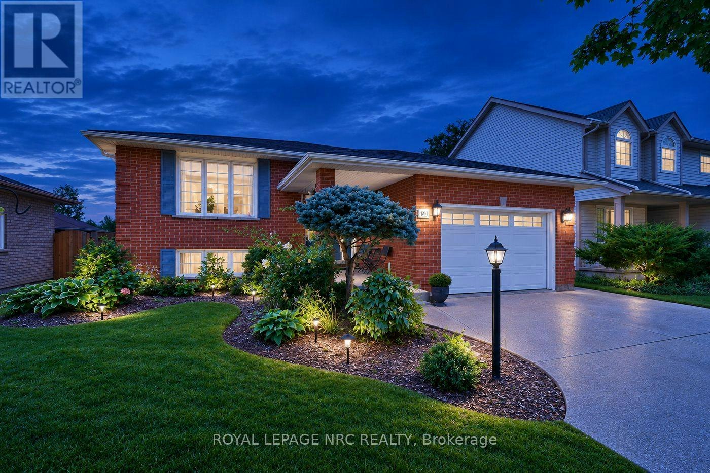 39 Farmington Drive WEST, St. Catharines, ON, L2S 3S3