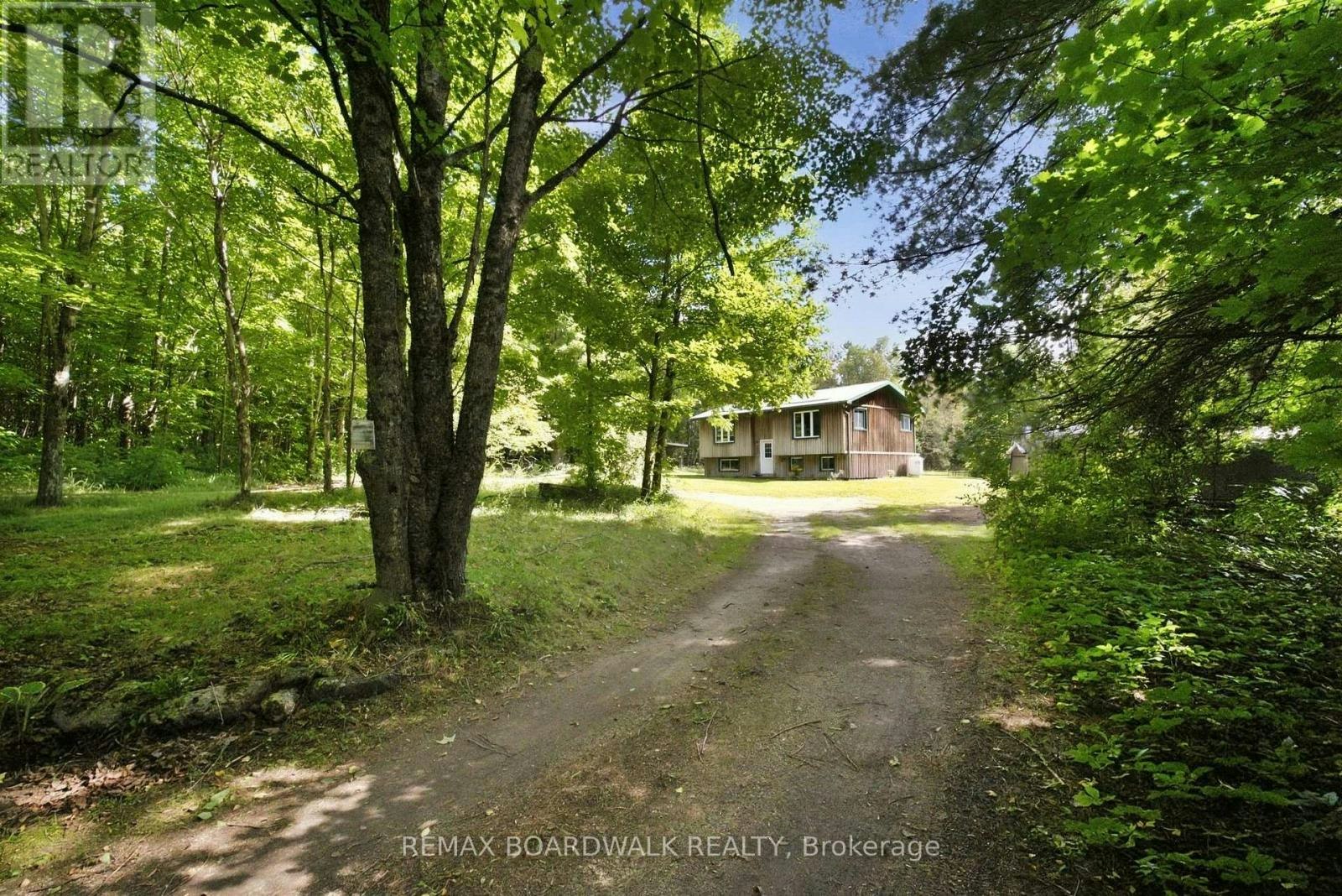 6043 511 Highway, Lanark, ON, K0G 1K0