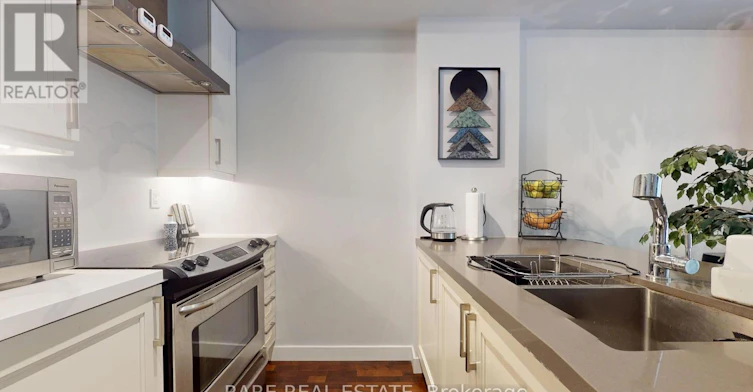 210-75 Portland Street, Toronto, ON, M5V 2M9 - 9