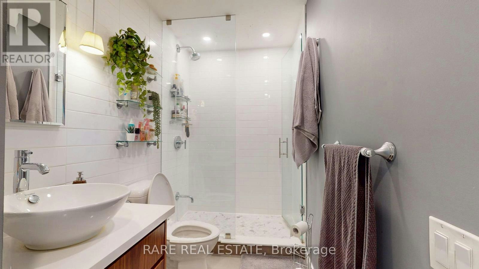 210-75 Portland Street, Toronto, ON, M5V 2M9 - 12