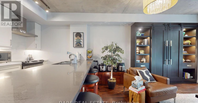 210-75 Portland Street, Toronto, ON, M5V 2M9 - 7