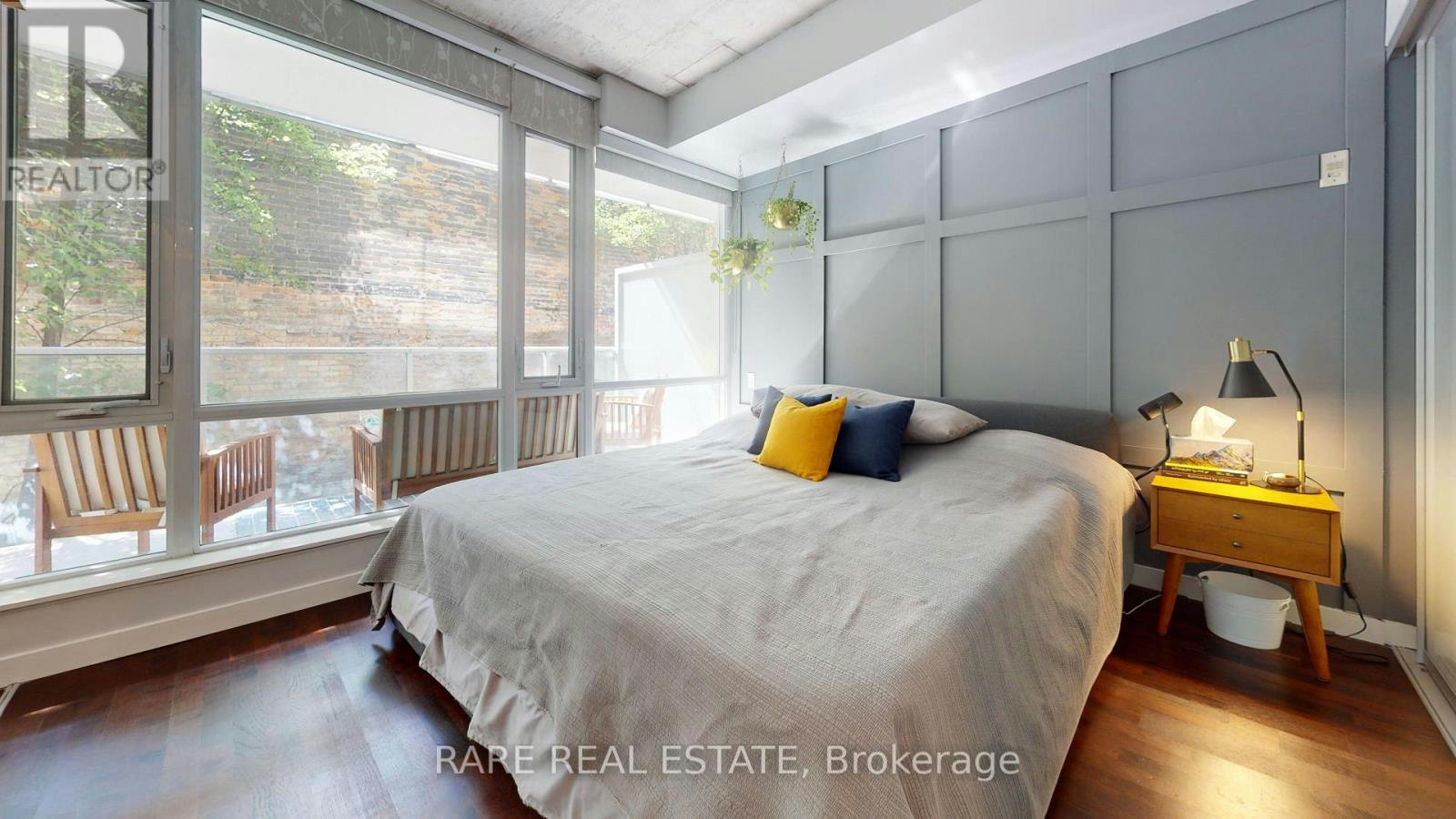 210-75 Portland Street, Toronto, ON, M5V 2M9 - 13