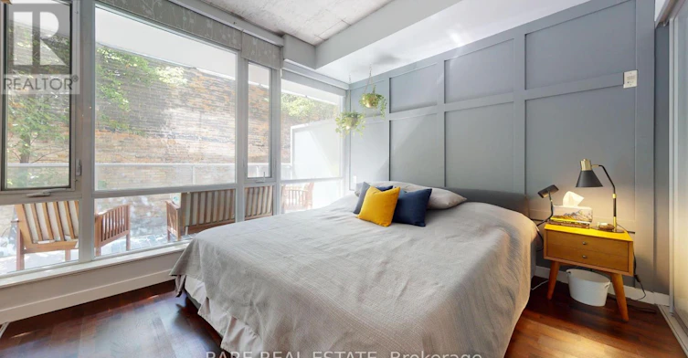 210-75 Portland Street, Toronto, ON, M5V 2M9 - 13