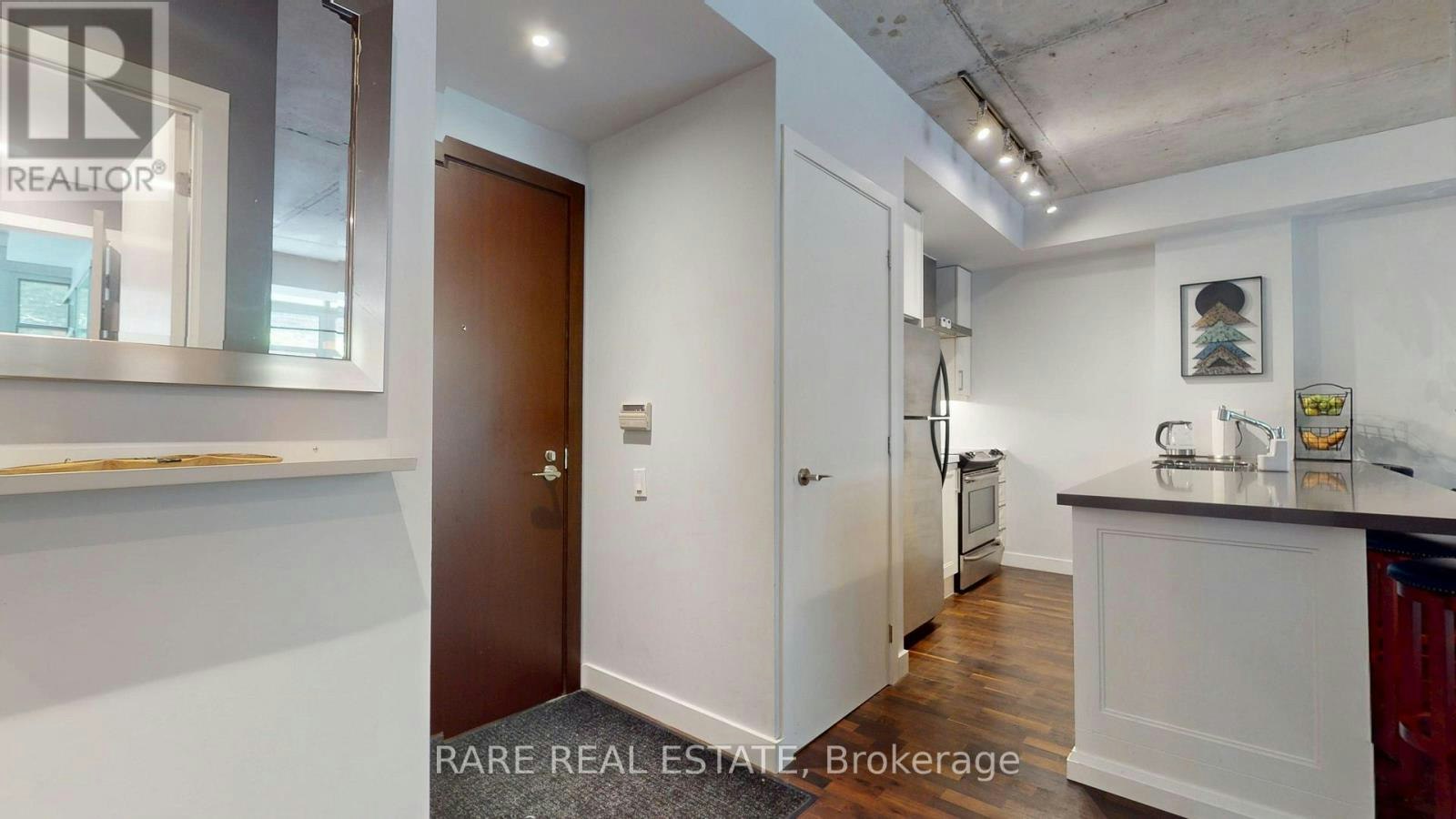 210-75 Portland Street, Toronto, ON, M5V 2M9 - 11