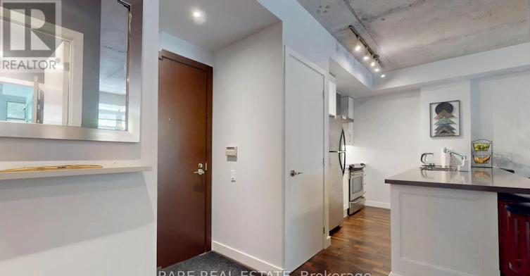 210-75 Portland Street, Toronto, ON, M5V 2M9 - 11