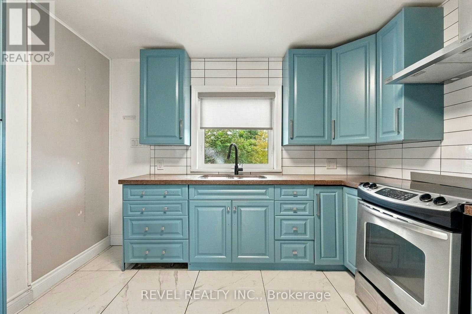 MAIN-990 Harmony Road N, Oshawa, ON, L1H 7K5 - 10