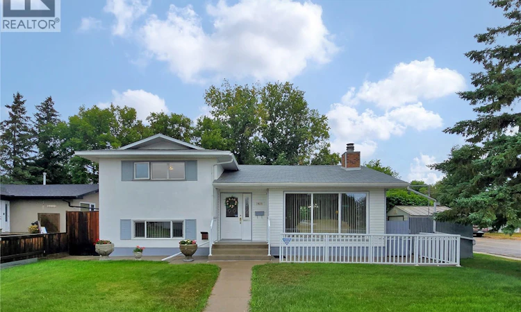 2429 Cumberland Avenue S